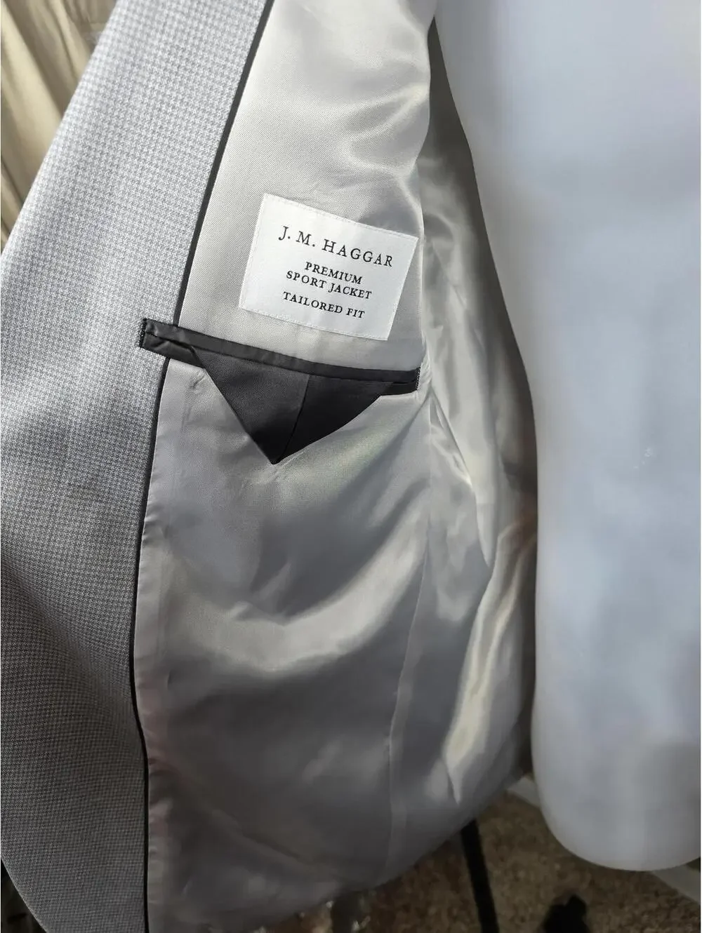 HAGGAR MEN’S PREMIUM TAILORED STRETCH SPORT COAT SILVER 42 SHORT